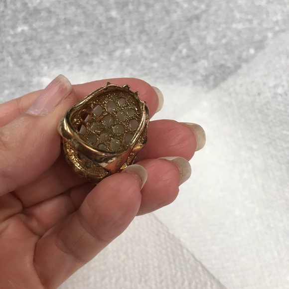 Ring - Picture 3 of 5